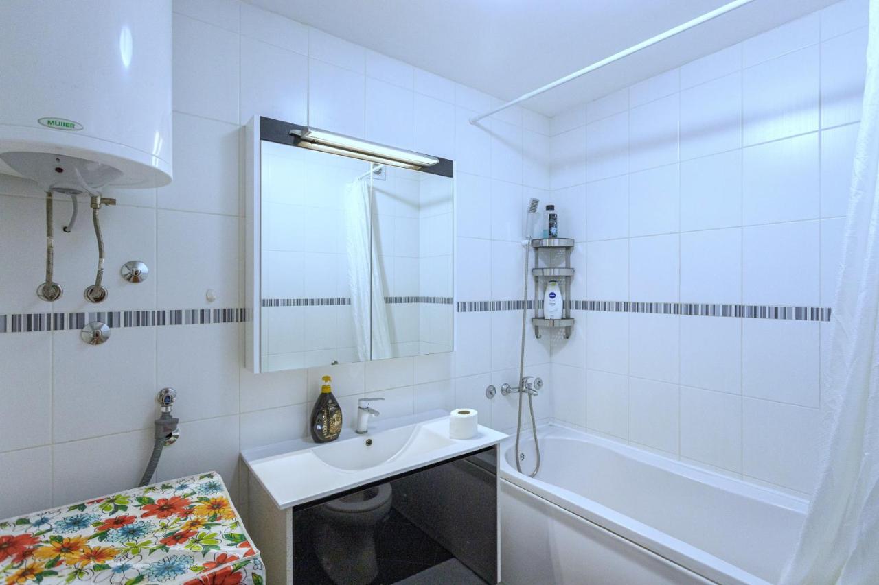 Pleasure Lux1 * Belgrad