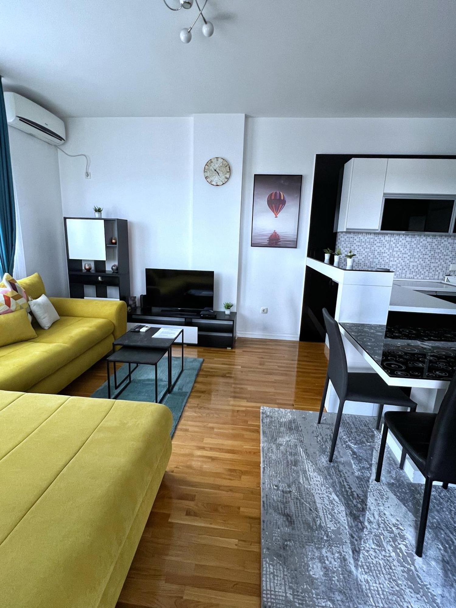 Pleasure Lux1 Daire Belgrad