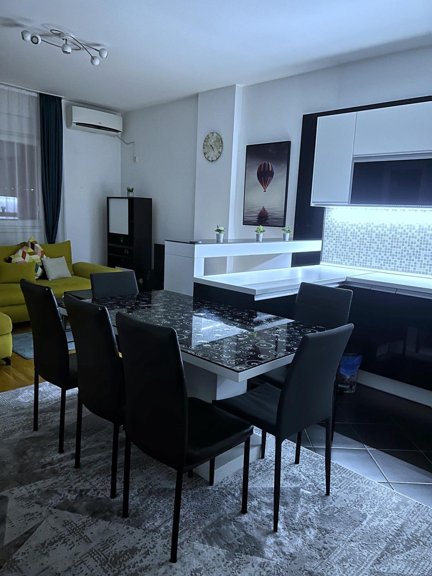Pleasure Lux1